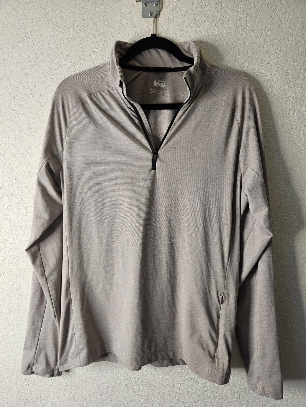 REI Light Taupe Quarter-Zip Pullover Size Medium
